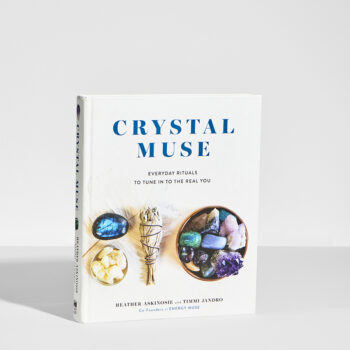 Crystal Muse bogen på hvid baggrund